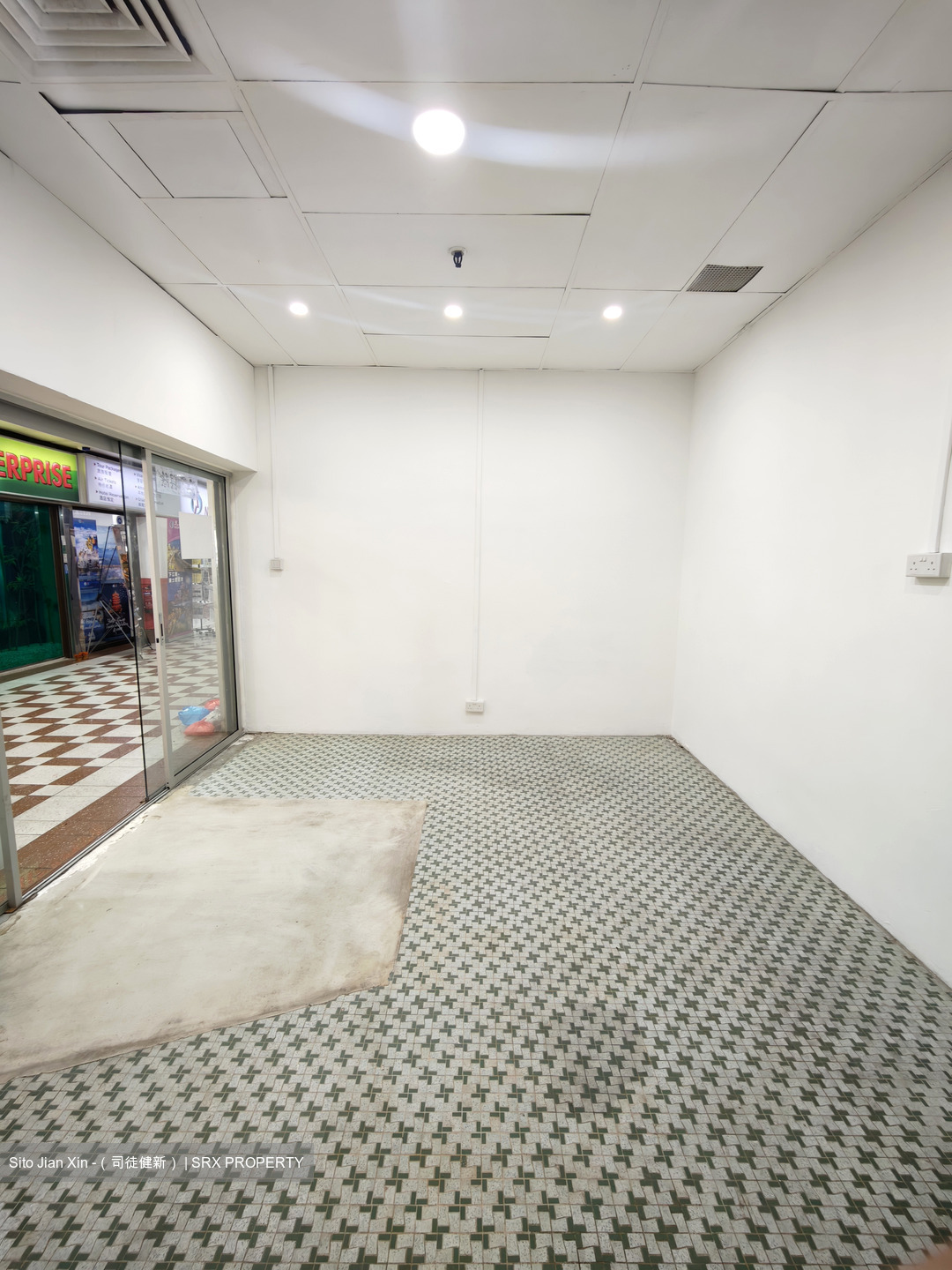 People's Park Complex (D1), Shop House #556355671